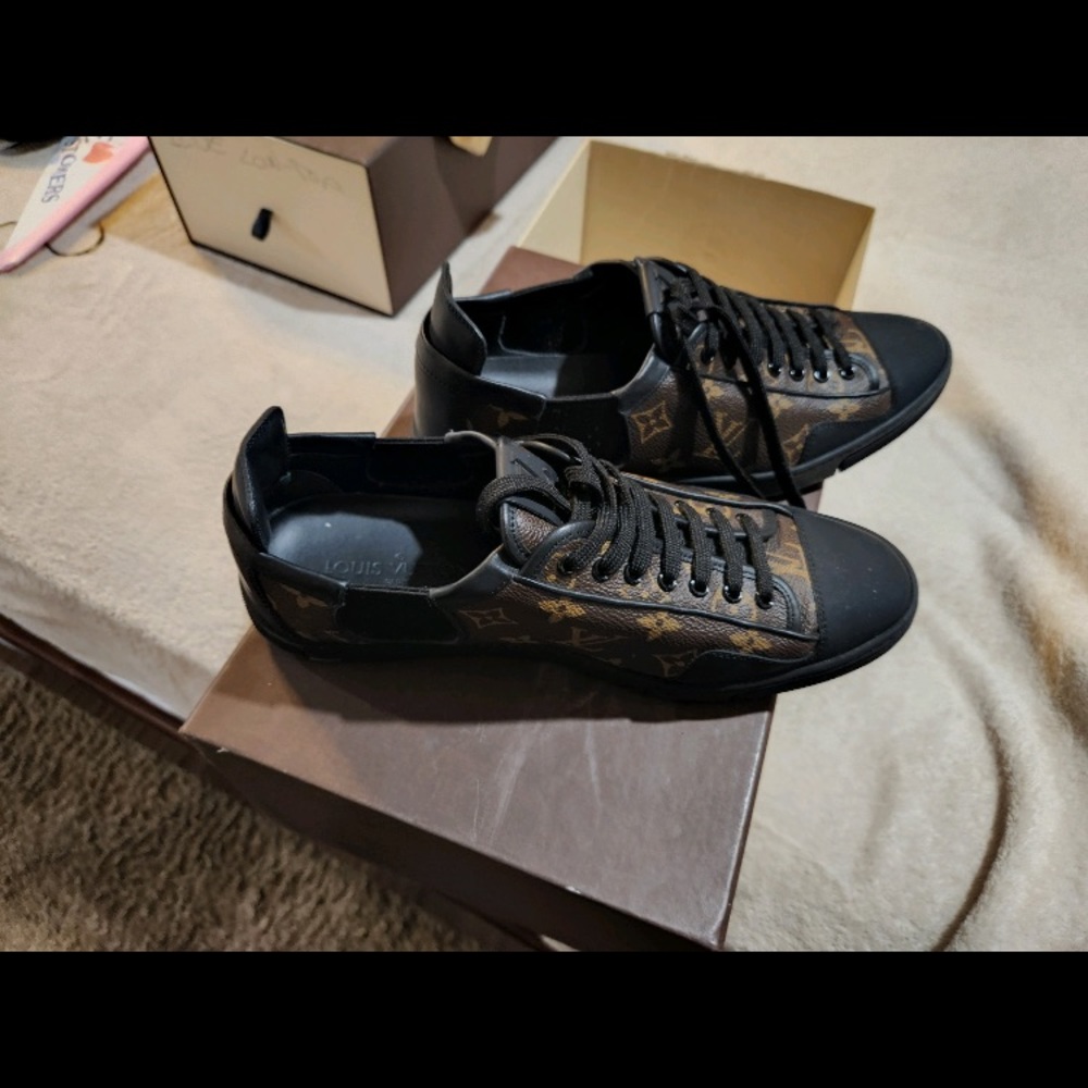Mens Louis Vuitton sneakers